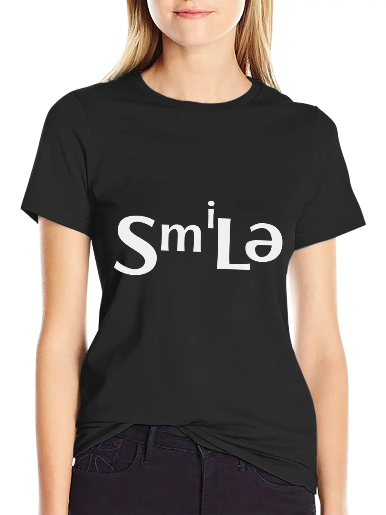 "Smile" Abstract Design Classic Crew Neck Graphic Tee – Everyday Minimal Look